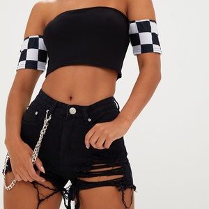 PRETTYLITTLETHING - black ripped denim shorts